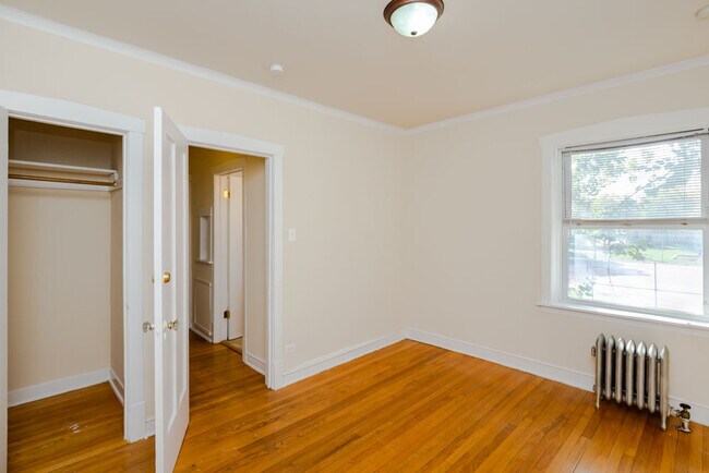 Foto del edificio - 5104 W 18th St