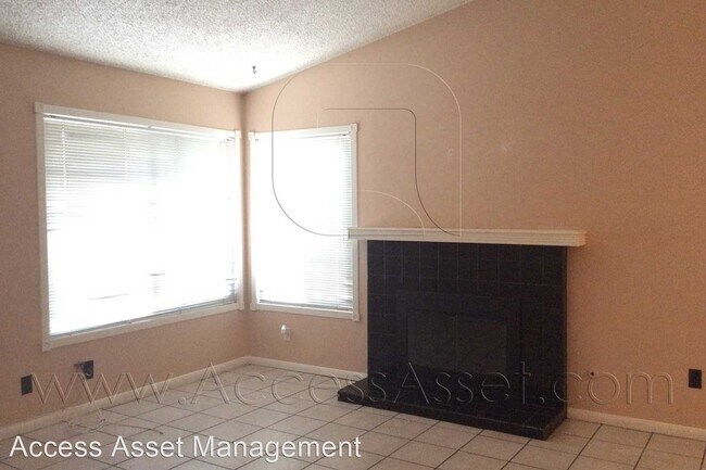 Foto del edificio - 3 br, 2 bath House - 7182 Bradford St.