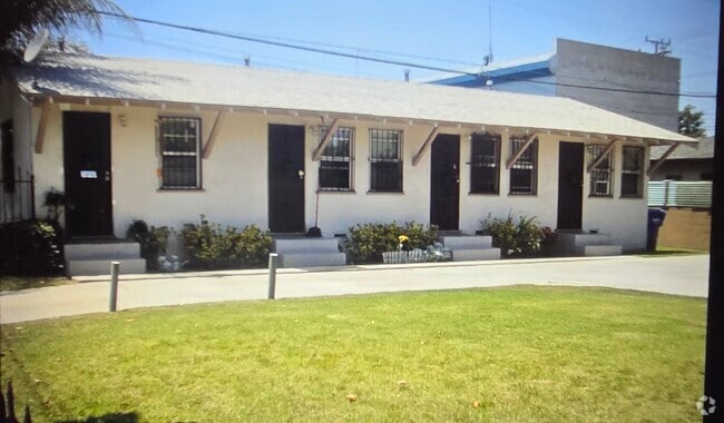 Building Photo - 5721 Loveland St