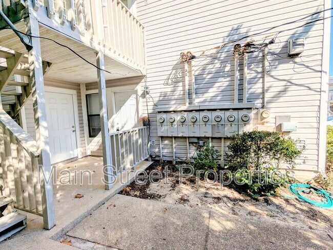 Foto del edificio - 3202 Redwood Ln