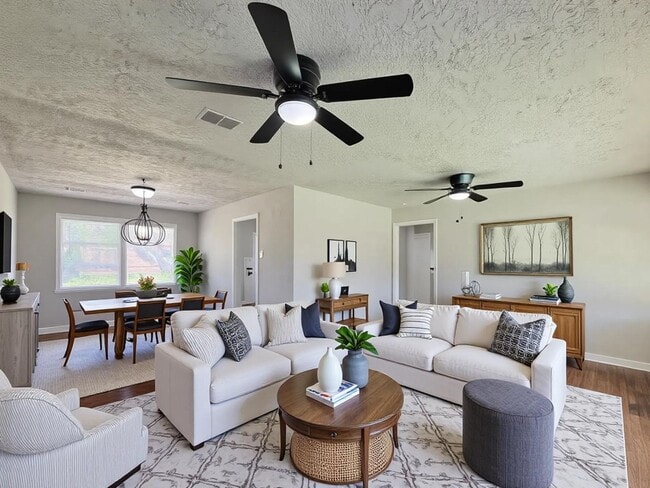 Photo - Welcome to this inviting single-family residence in the desirable South Park/Sunnyside area of Ho... House