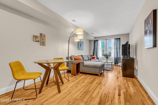 Foto del edificio - 48 First Ave