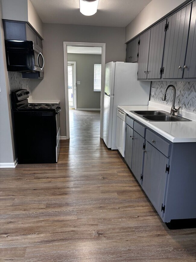 Foto del edificio - 3137-3139 Silver Rock Ave