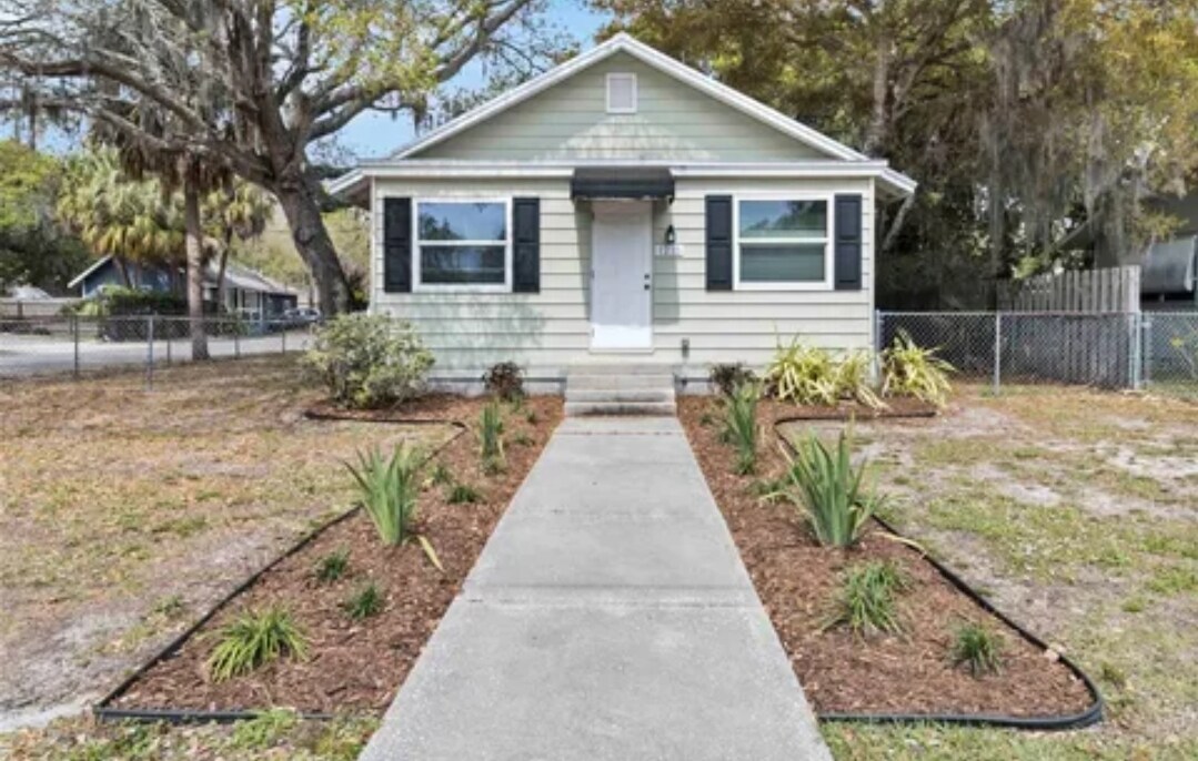 Foto principal - 1215 31st St