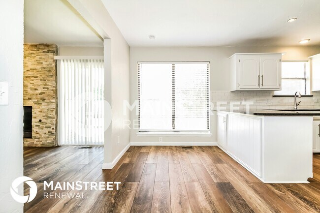 Foto del edificio - 1113 Countrywood Ln