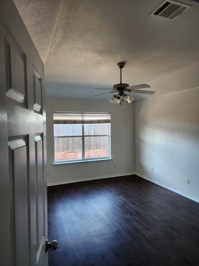 Photo - 989 Mesa Vista Dr House