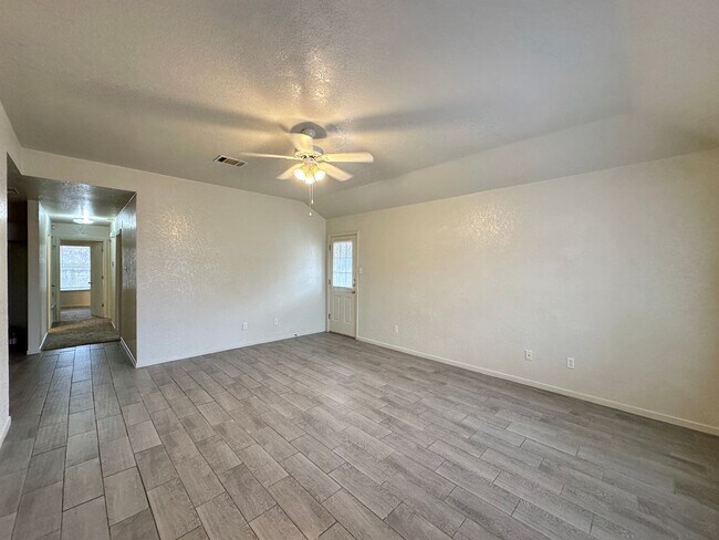 Foto del edificio - 2205 Indian Trail