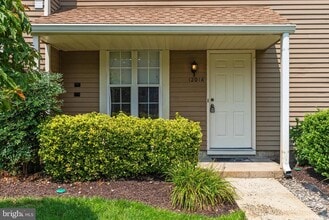 Building Photo - 1201A Ralston Dr