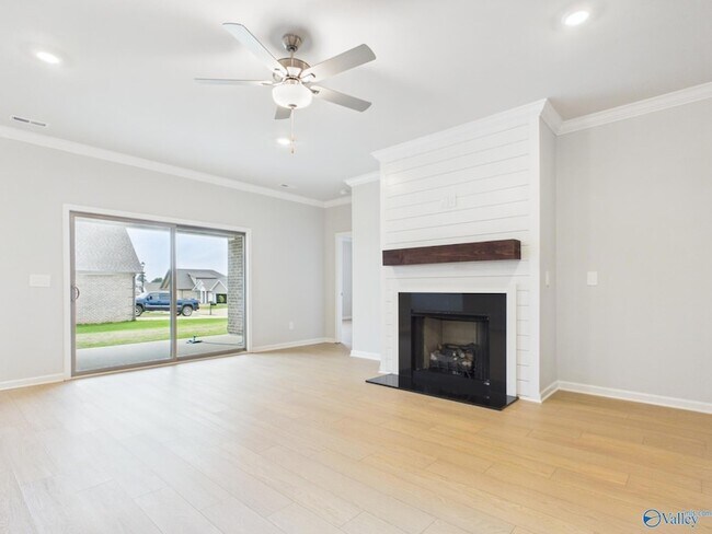 Building Photo - 17993 Longleaf Dr
