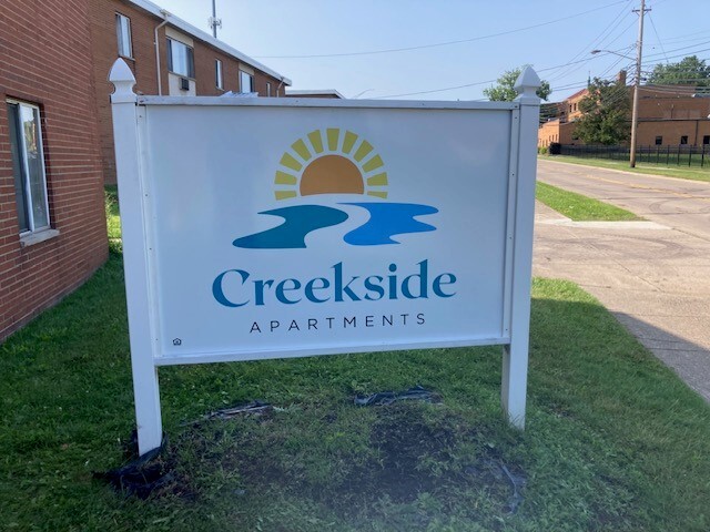 Primary Photo - Creekside Apartments