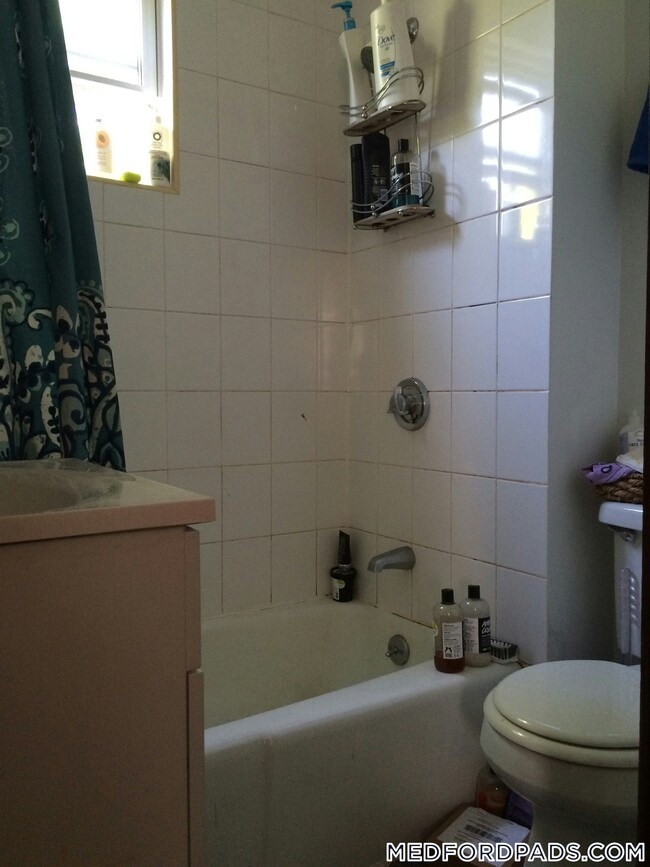 Foto del edificio - 79 Capen St