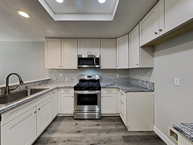 Foto del edificio - 8105 Eagle Peak Way