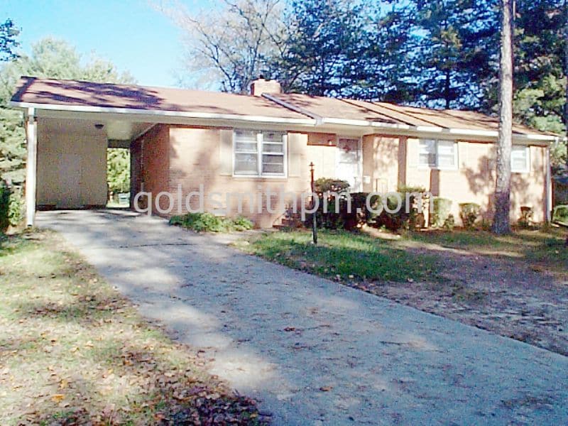 Primary Photo - 107 Brushy Creek Rd