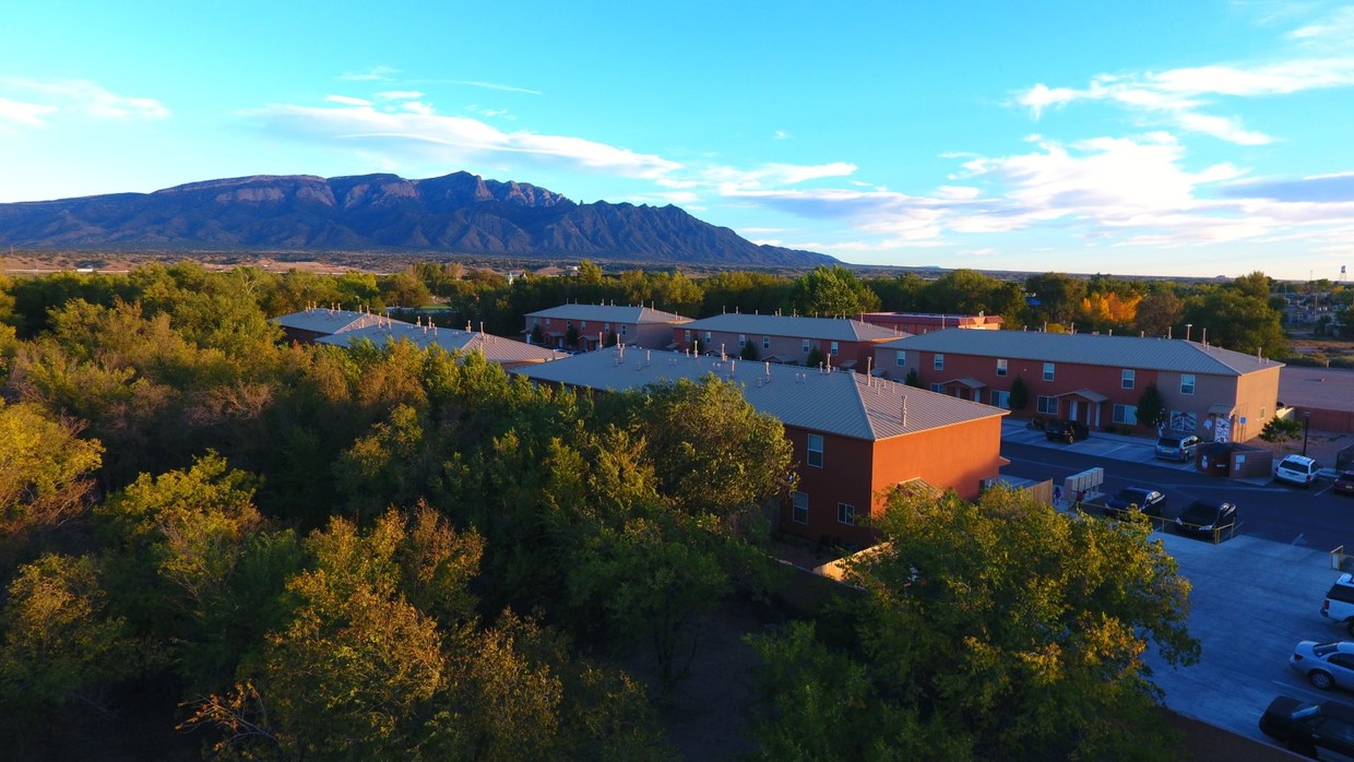 Apartments en Bernalillo, NM - Coronado Townhomes