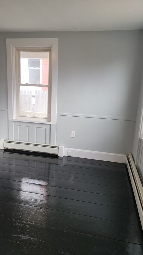Bedroom - 150 Pleasant St