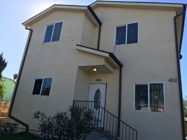 Building Photo - 83(430)