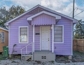 Building Photo - 1306 Weiss St