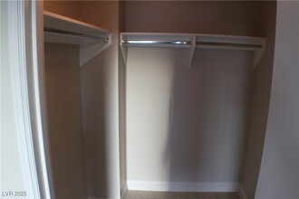 Building Photo - 222 Karen Ave