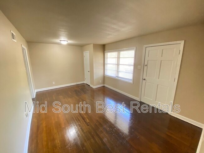 Building Photo - 617 W Raines Rd