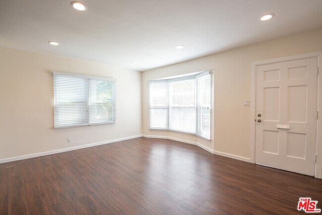 Foto del edificio - 1524 Louella Ave