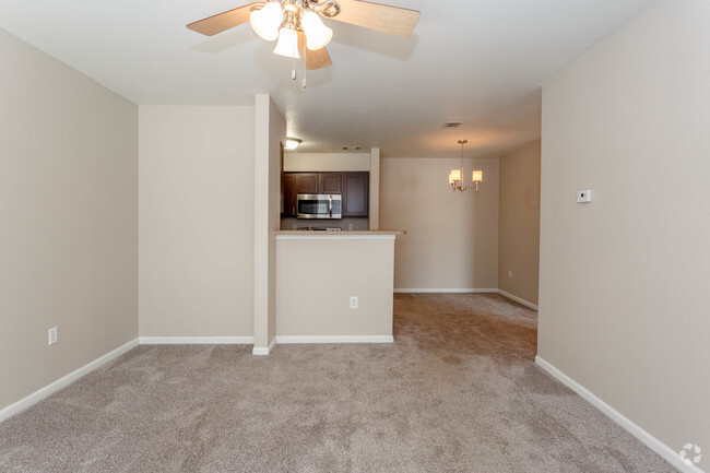 1HAB, 1BA - Bristol - Crown Colony Apartments