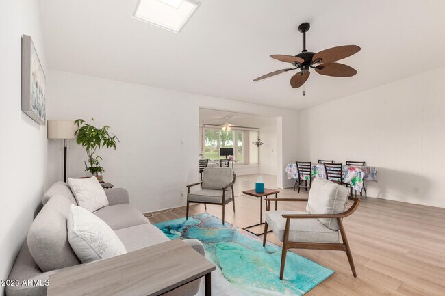 Foto del edificio - 10641 W Oakmont Dr