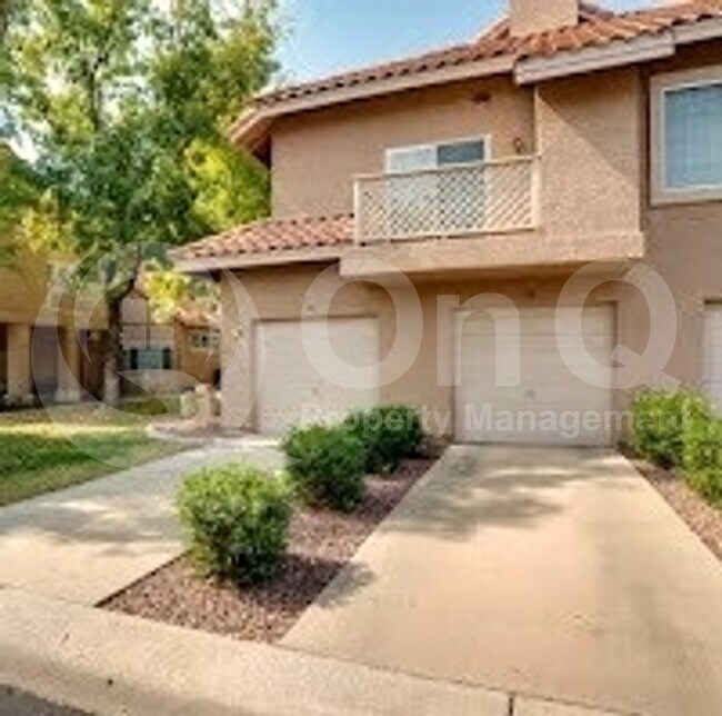 Building Photo - 1633 E Lakeside Dr