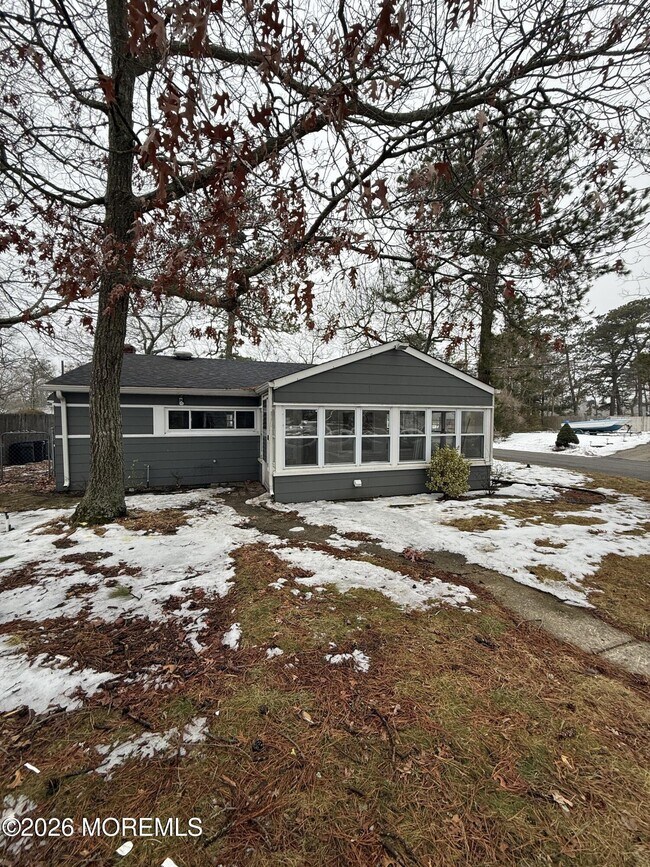 Building Photo - 801 Pensacola Rd