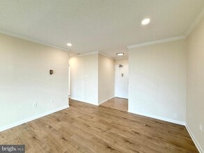 Building Photo - 4141 Henderson Rd