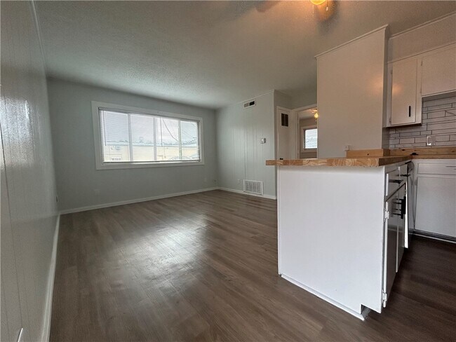 Foto del edificio - 969 W Holly St