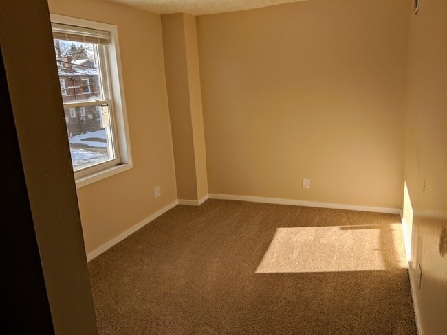 Building Photo - 186 Juniper Dr