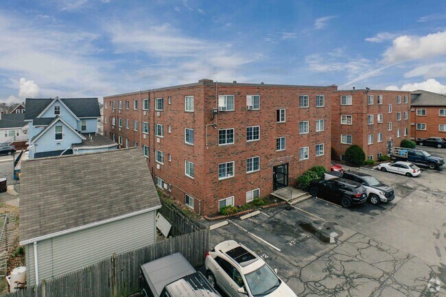 Building Photo - Central Court Condominiums