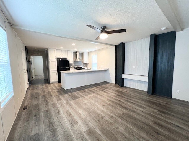 Building Photo - 46000 Geddes Rd