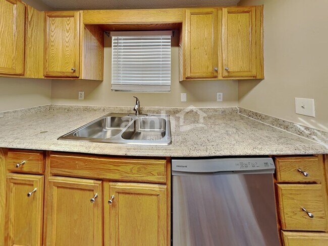 Foto del edificio - 2849 Elijah Dr