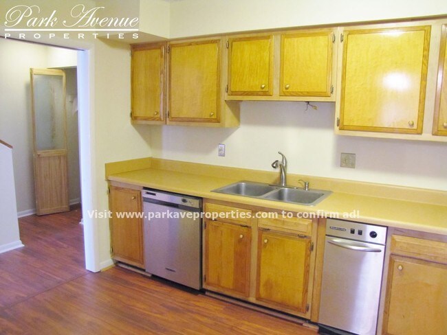 Building Photo - 250 S Estes Dr