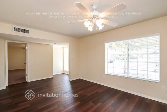 Foto del edificio - 5410 N 64th Dr