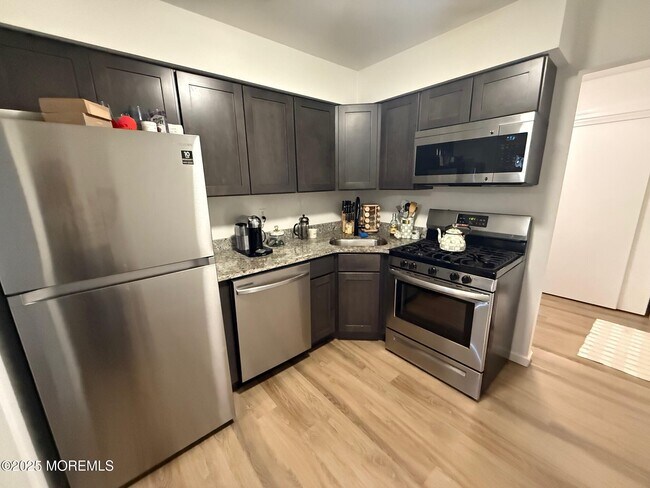 Foto del edificio - 40 Diane Dr