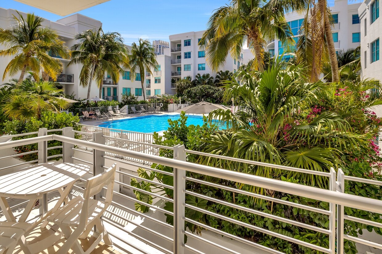 Photo - 110 Washington Ave (Miami Beach, FL)