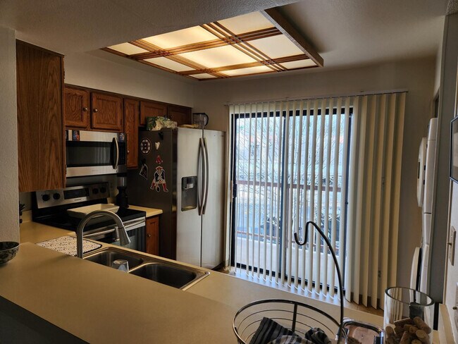 Foto del edificio - 9275 E Mission Ln