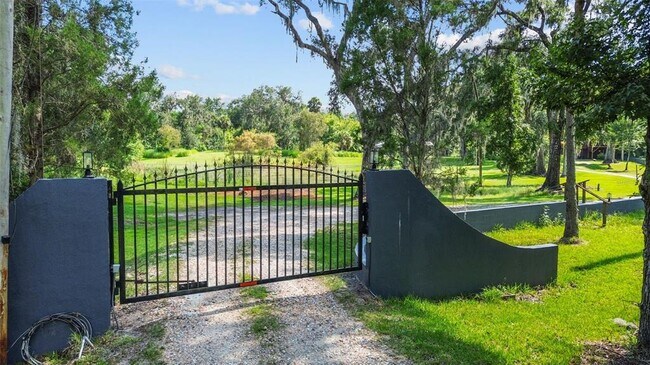 Building Photo - 4925 Hamilton Rd