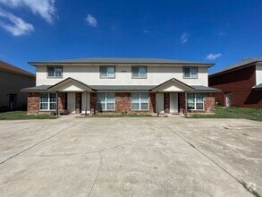 Building Photo - 1909 Monte Carlo Ln