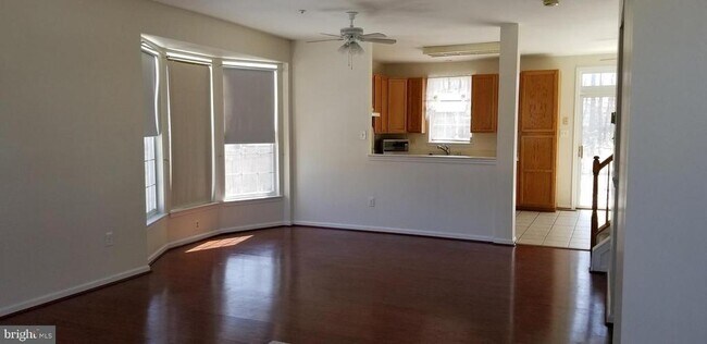 Foto del edificio - 836 Knob Ct