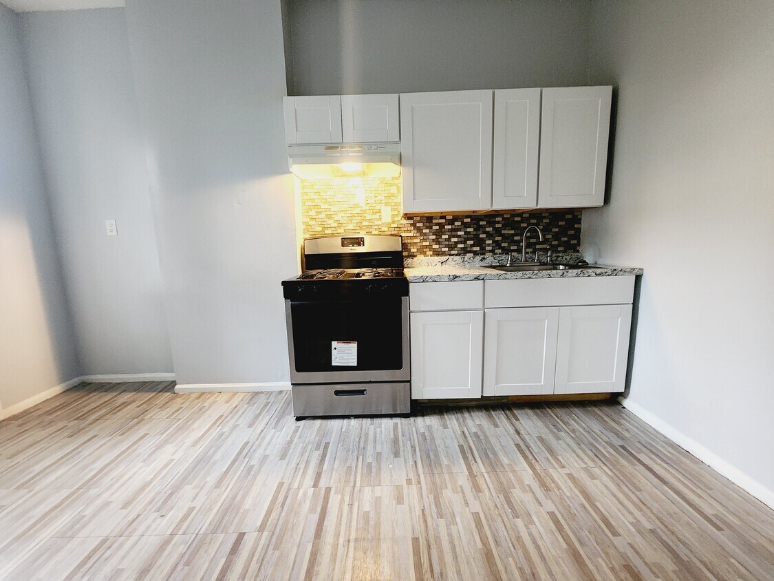 Primary Photo - 124 Wilkinson Ave