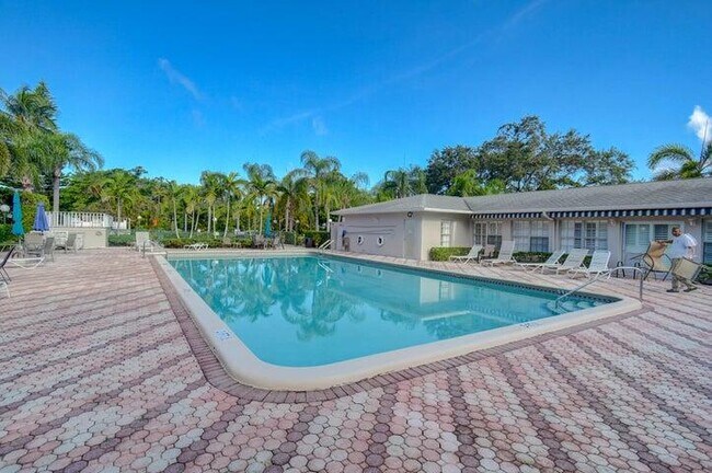 Foto del edificio - 2340 SW 22nd Ave