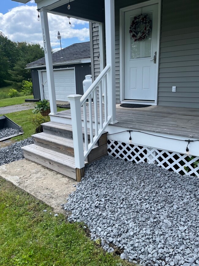 Building Photo - 1076 Clinton Ave