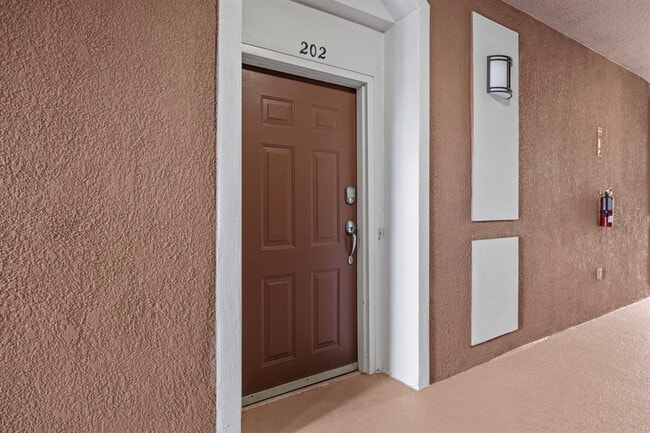Building Photo - 1355 Venezia Ct