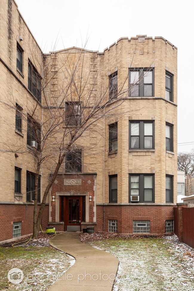 Main Entrance - 4816 N Oakley Ave
