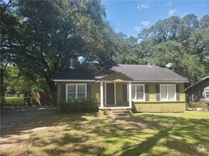 Building Photo - 5430 Greenleaf Rd