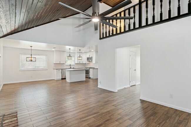 Foto del edificio - 470 Brian Cir