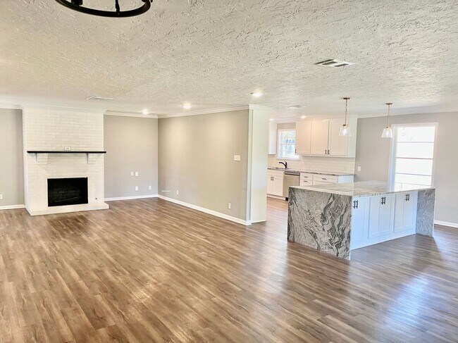 Building Photo - 2007 Wood Pl